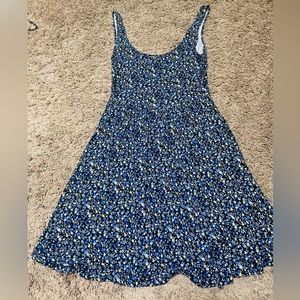 ✨American Eagle Floral Flowy Dress✨